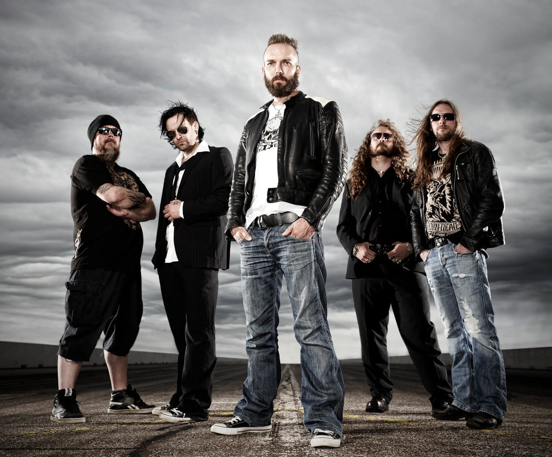 Corroded medlemmar står på väg coolt